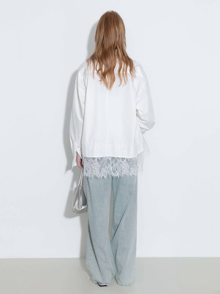 CUBIC – wholesale Buttoned-down shirt – Women's – Lace Panel Shirt23