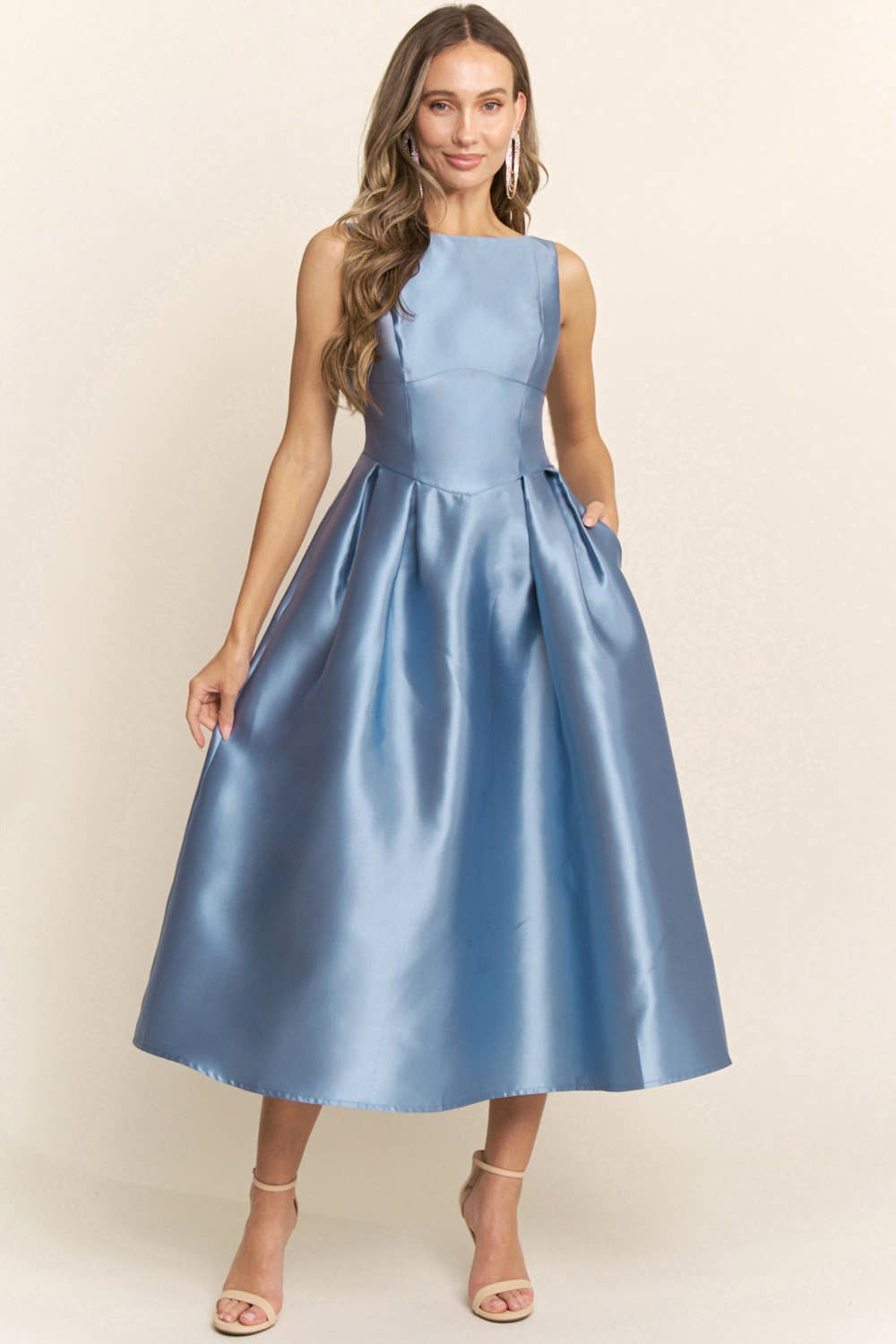 Maniju – Engroshandel Kjole - Dame – Taffeta midi-kjole med lommer1