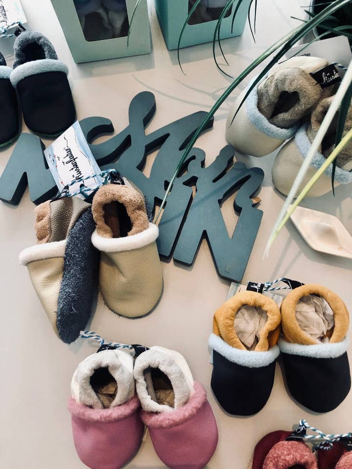 Baby leather slippers/crawling shoes, eco leather – dark blue/red for wholesale on Faire5