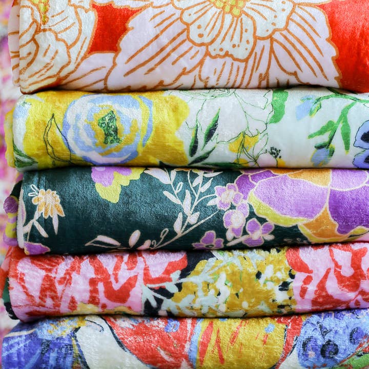 Bari J. Designs – wholesale Throw blanket – Minky Throw Blanket - Priscilla Print