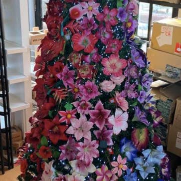 Erik & Mike – Ornamento por atacado – Enfeite de Natal flor de lírio roxo e creme1