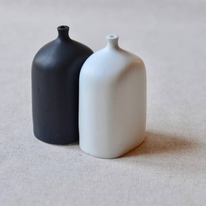 Maia Ming Designs - Wholesale Salt & Pepper Shaker Set - VIALS B/W salt and pepper shakers4