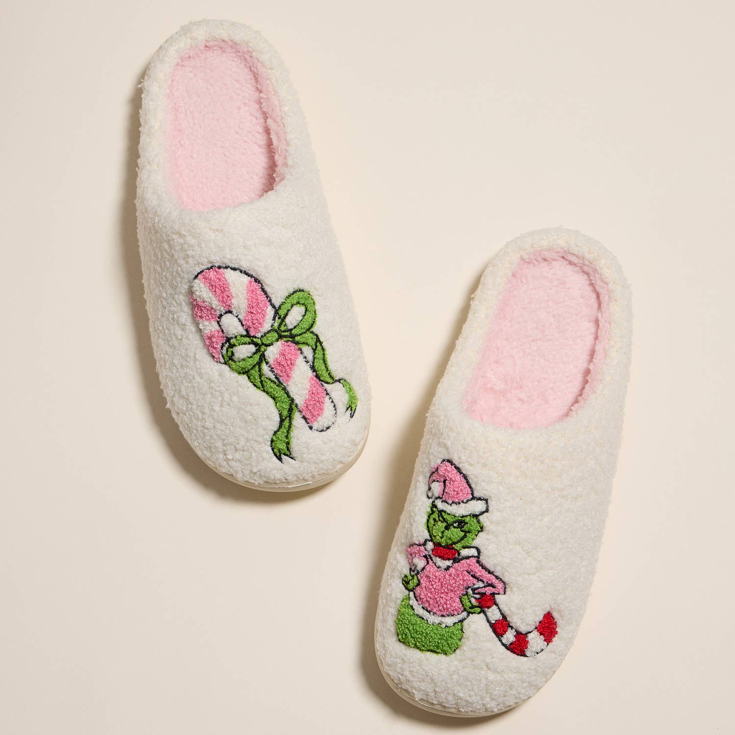 Sensibling Corp. - Wholesale Slippers - Women's - 6Pairs - Grinch Holiday Indoor Christmas Slippers3