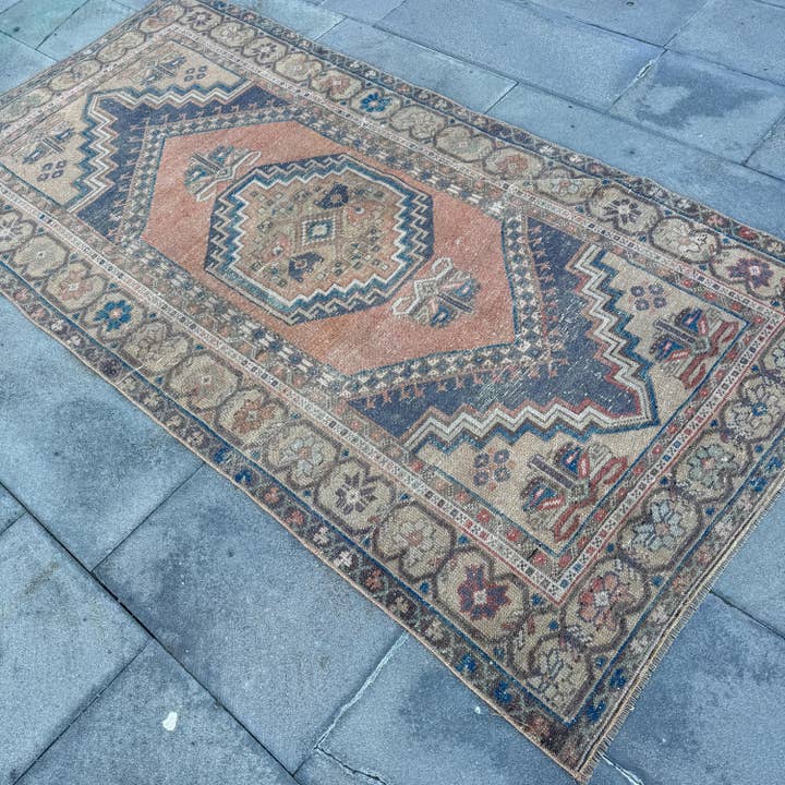 The Loom Wholesale - Wholesale Area Rug - Vintage Turkish Anatolian Area Rug 4x7 ft1