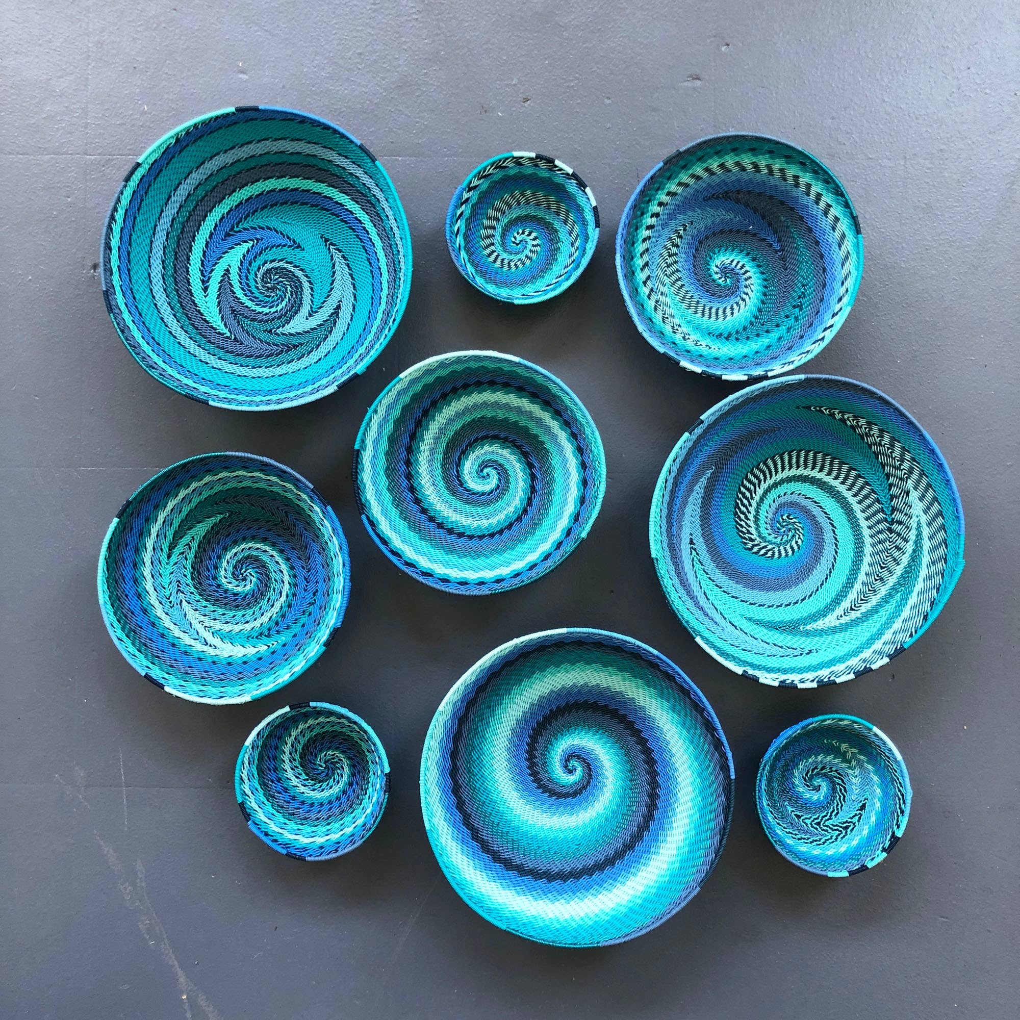 Amsha – wholesale Decorative plate/dish/bowl – Zulu Wire Bowl: Ocean5