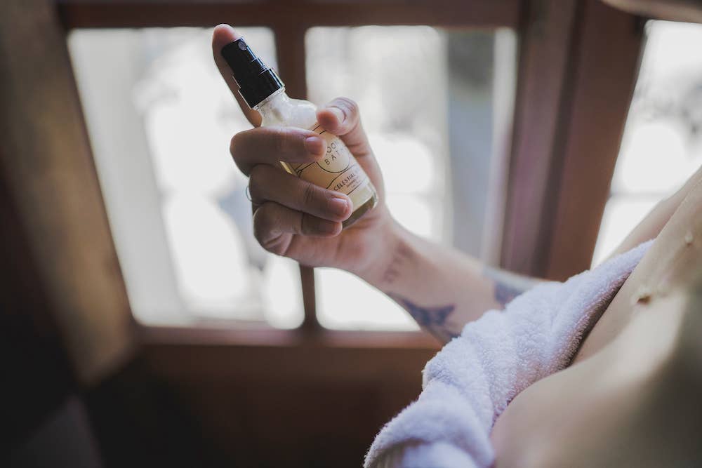 Moon Bath - Venta al por mayor Agua/bruma facial y corporal - CELESTIAL BODY | Spray corporal con brillo6