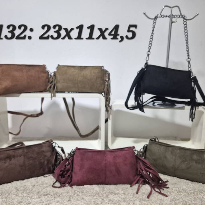SAC BANDOULIÈRE À FRANGES. NOUVELLE COLLECTION. pour la vente par MIA LAROUGE