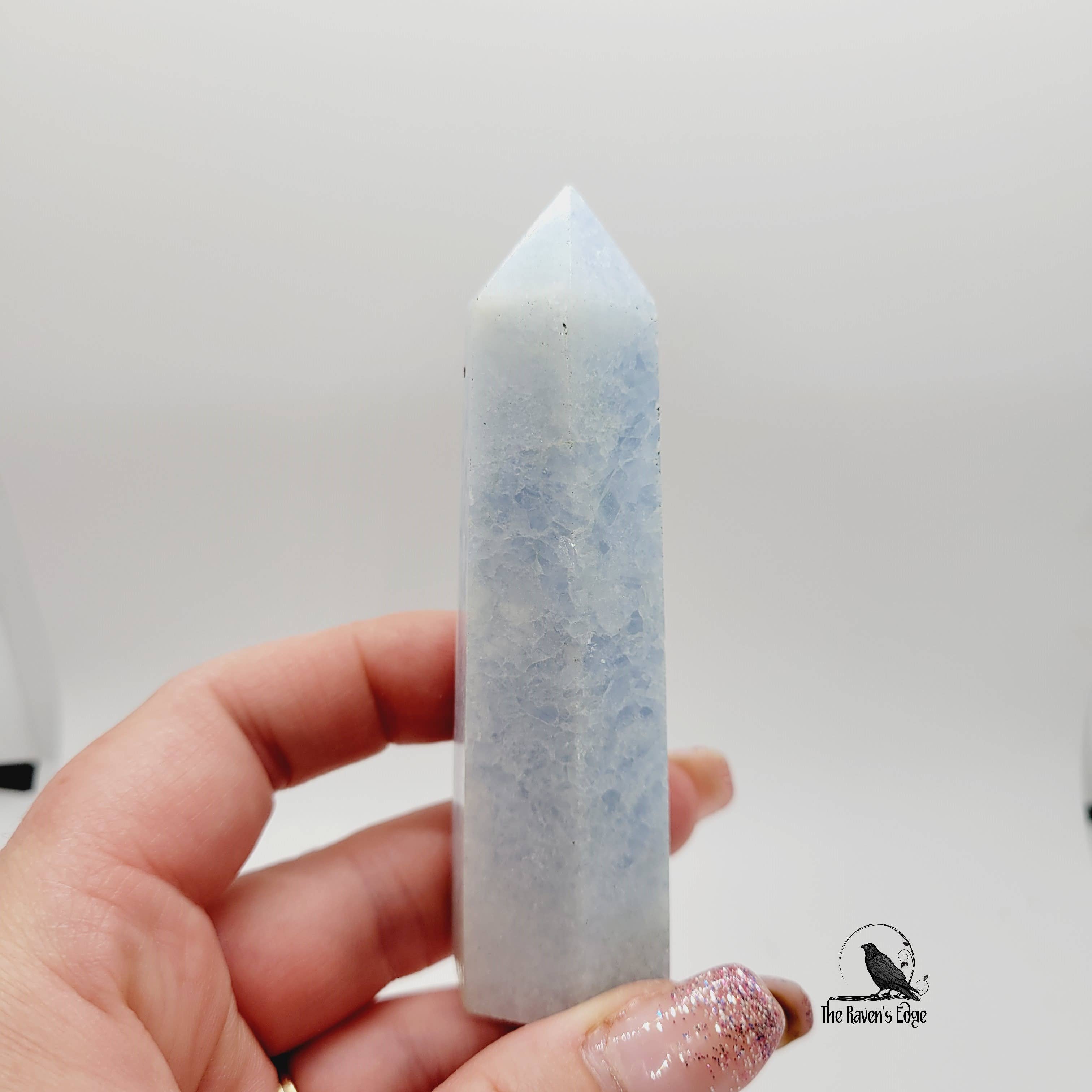 The Raven's Edge – Engroshandel Spirituelle sten og krystaller – Blå calcit krystal tårn punkt2