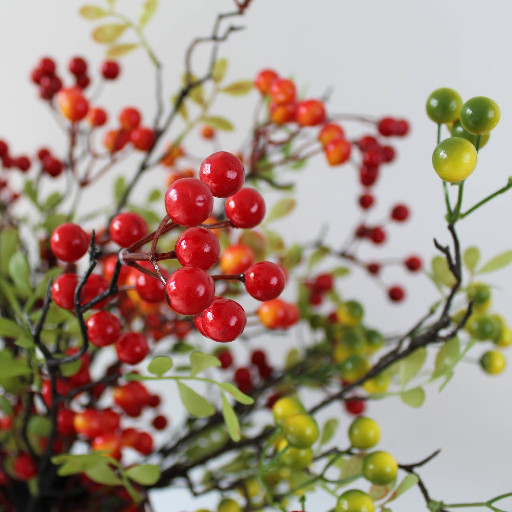 ACNITE(We cover U.S. import duties) – Engroshandel Kunstige blomster – Røde bær kunstige frugter efterårs juledekoration til hjemmet7