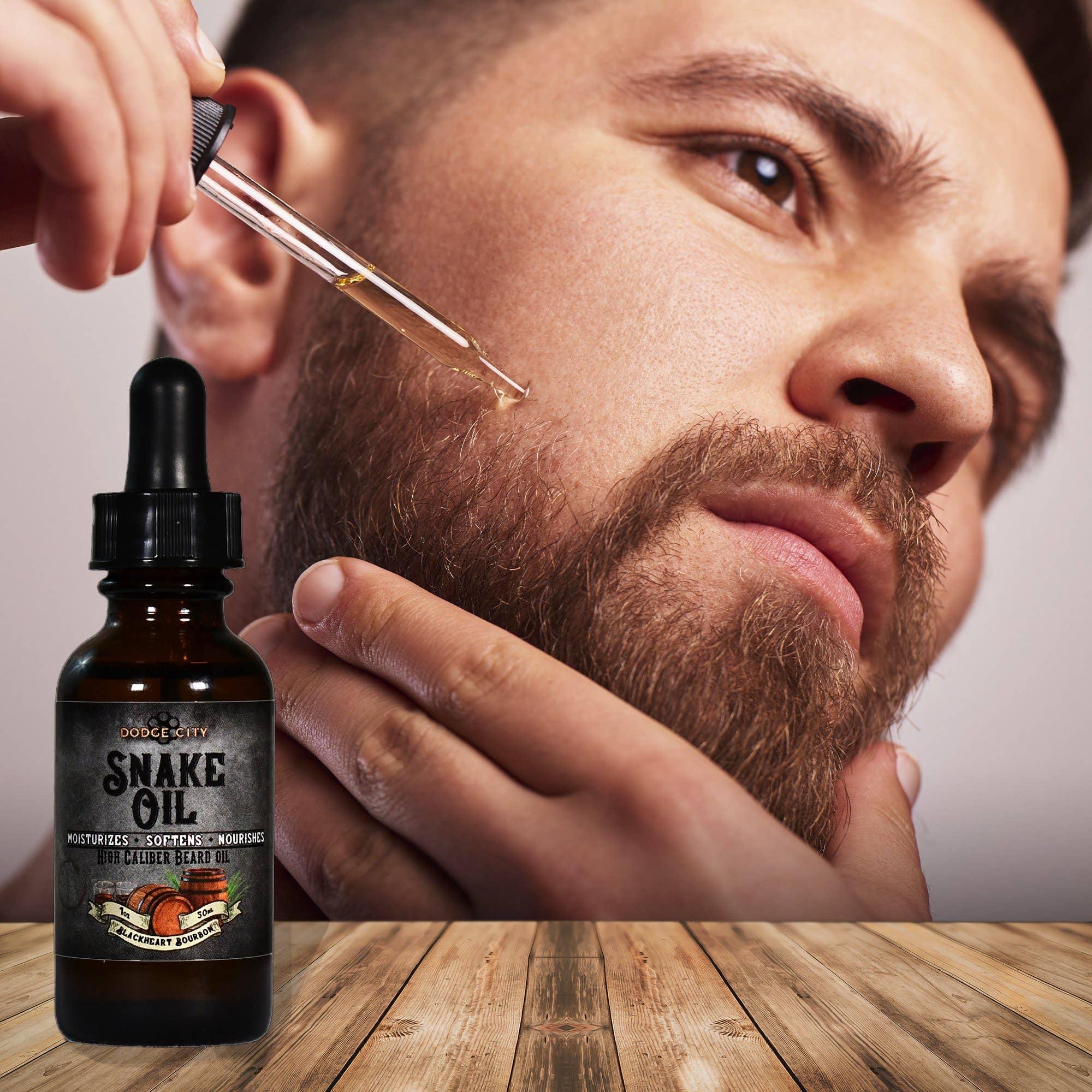 Dodge City - Vente Produit structurant pour la barbe - 1 oz. Huile à barbe - Bourbon au cœur noir (chêne, acajou, vanille, vétiver)3