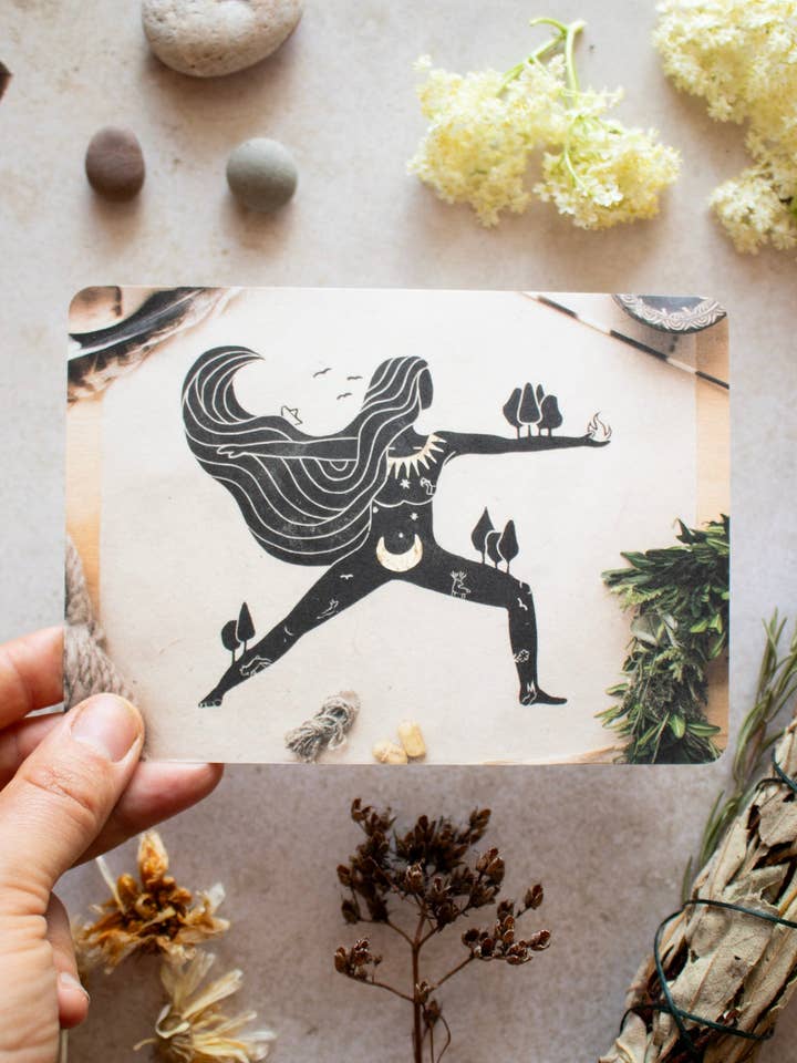 Die wilde Göttin Postkarte für den Großhandel von art.from.ilkas.heart