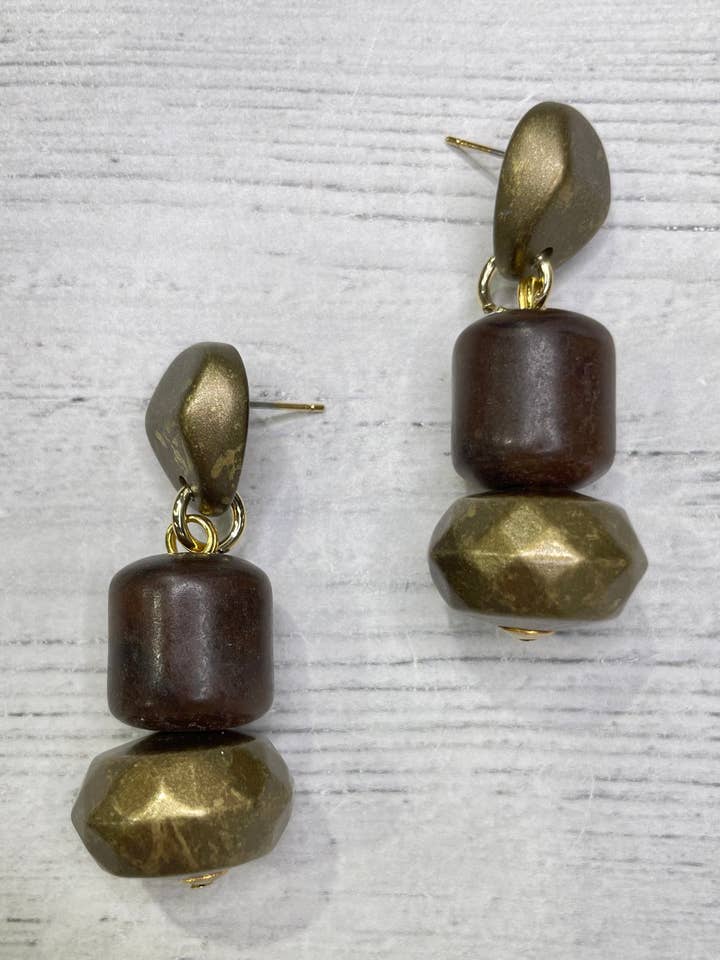 Alisha.D Puces d'oreilles en or antique fabriquées en Italie pour la vente par LIOR / ALISHA D