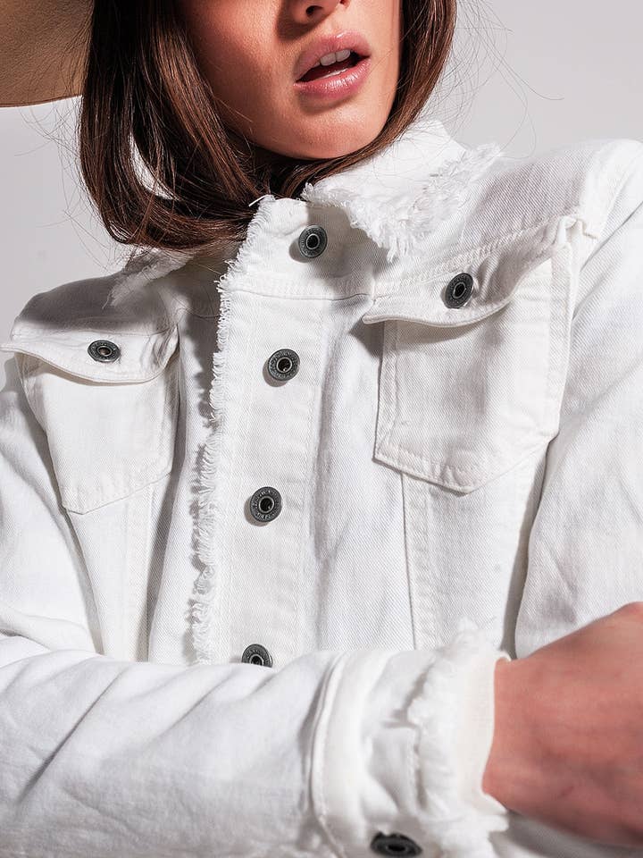 Bianco Giacca in denim bianco con bordo grezzo in vendita all'ingrosso su Faire5