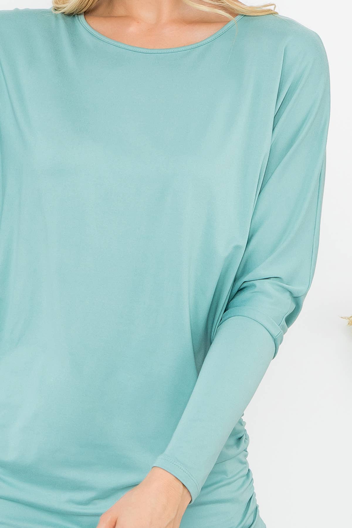 MYS Wholesale Inc - Vente Tunique – femme - Haut uni à manches longues Dolman avec détails en forme de tunnel1