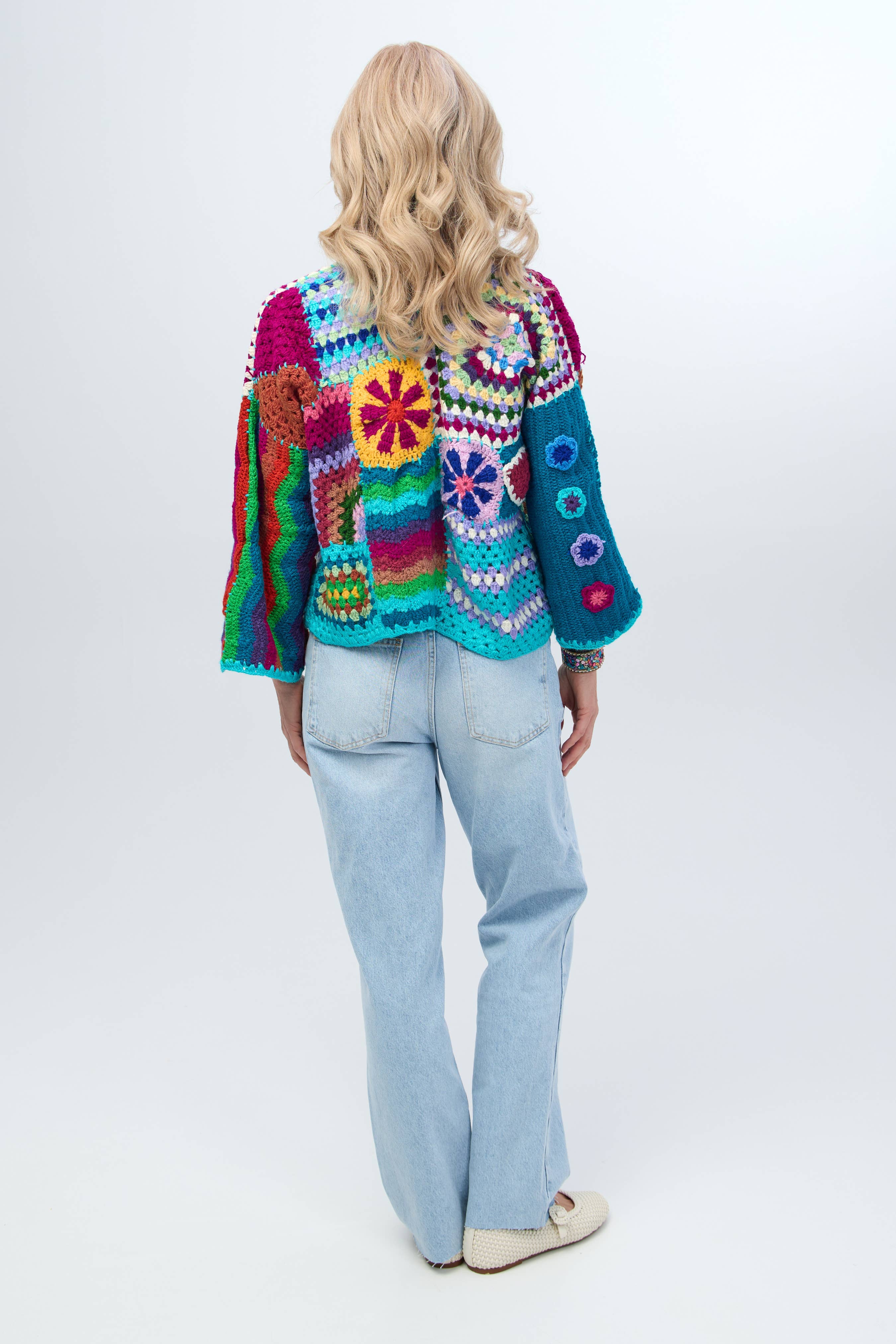 SAACHI – wholesale Kofta - Dam – Färgstark kofta i virkat mönstermix14