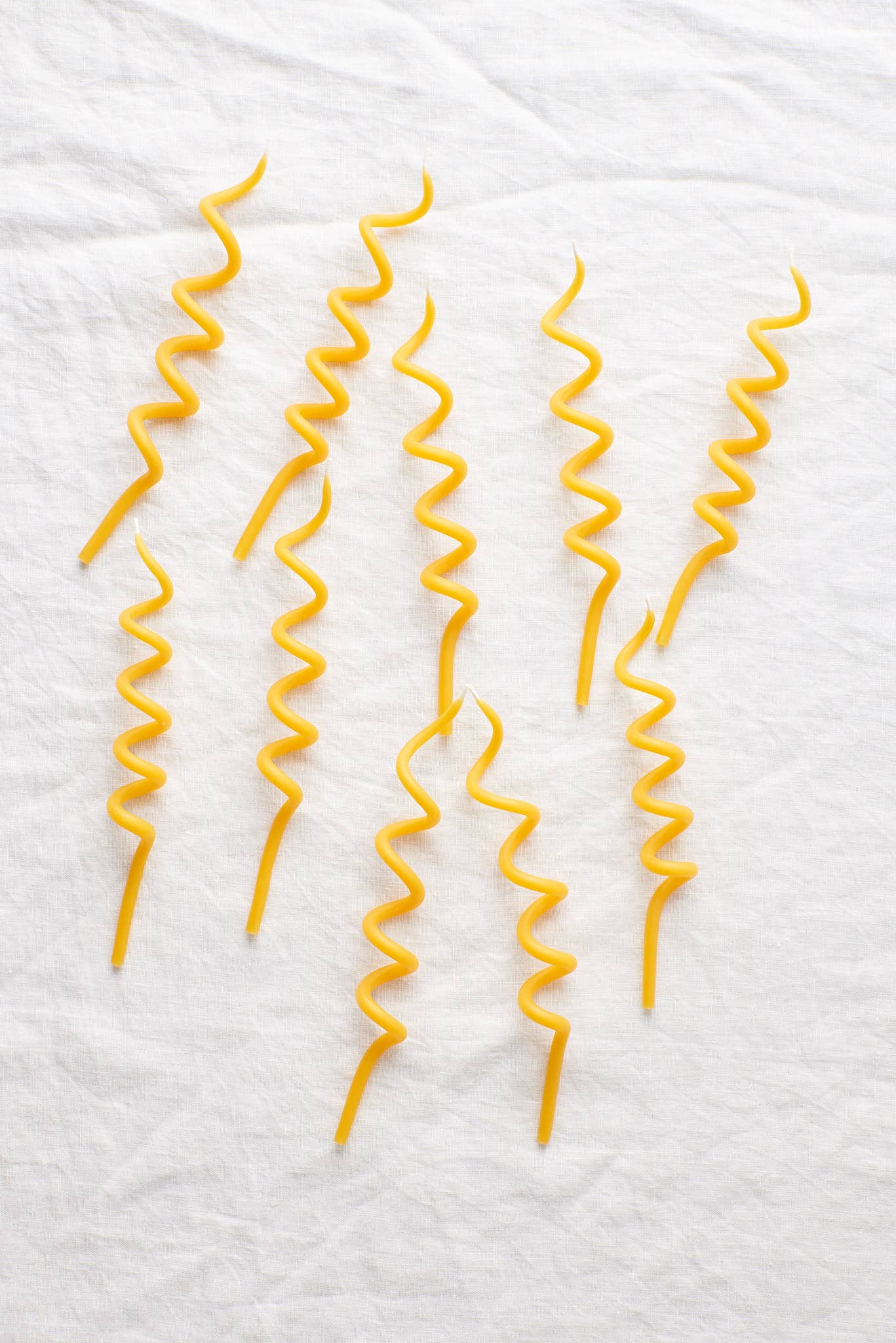 Waxing Moon - Wholesale Cake Candle - Twirl1