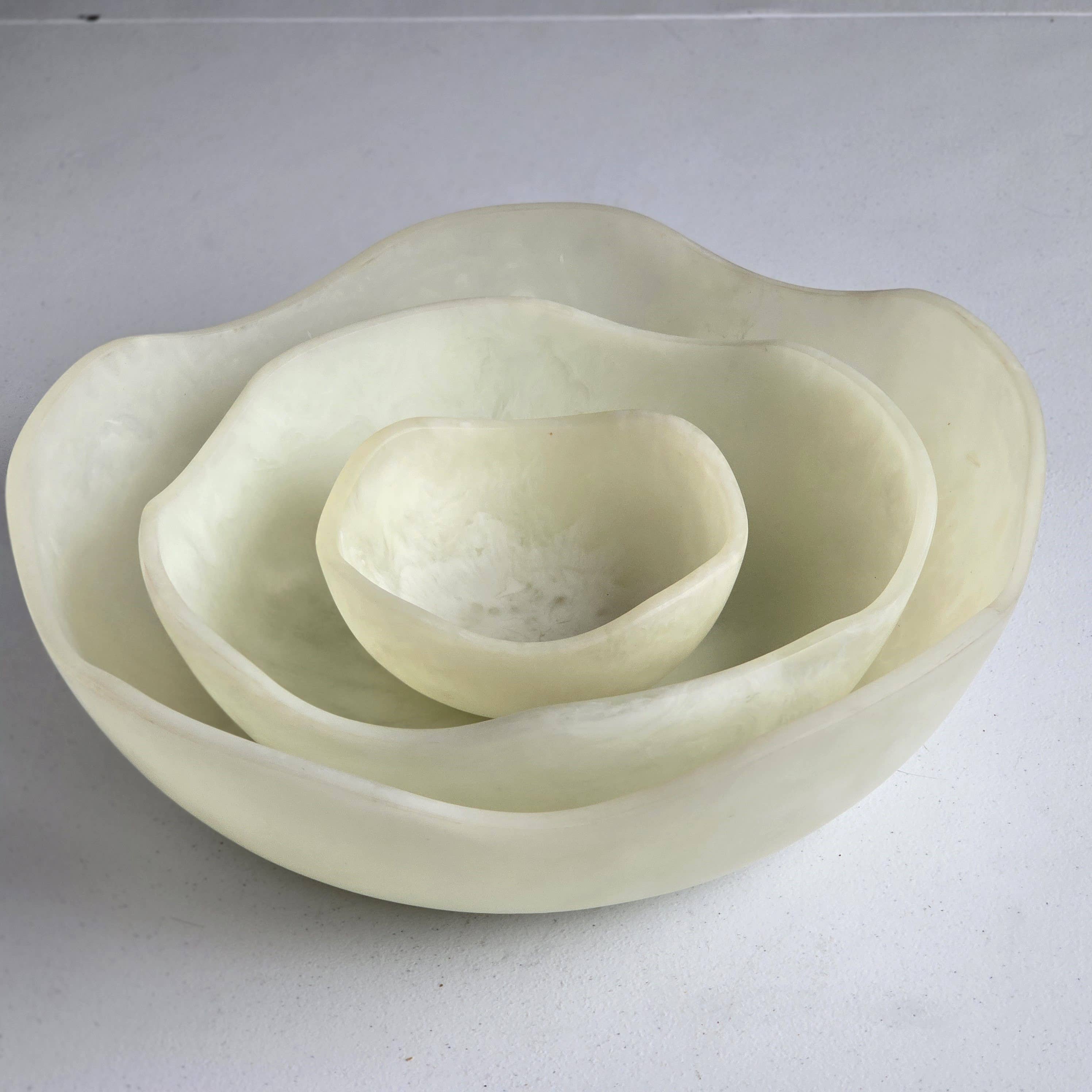 Gibb & Daan - Wholesale Serve Bowl - Large wavy 3 bowls Set - Matte Finish Hand Poured Resin23