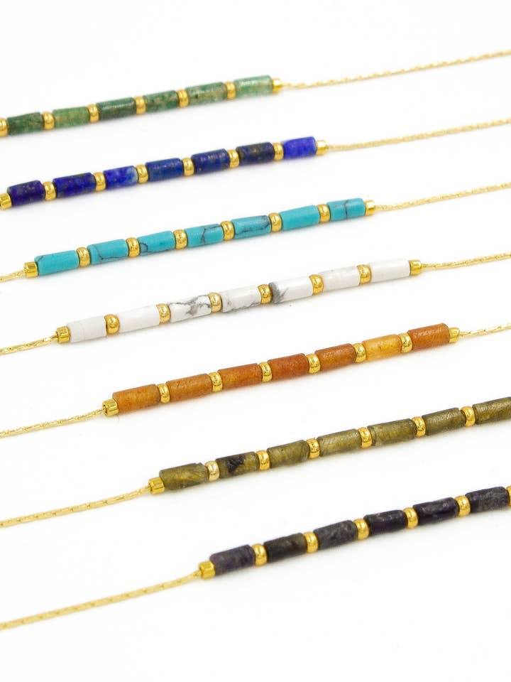 Collier délicat avec perles en pierres précieuses, collier en pierres précieuses délicat pour la vente par 36th Child Jewelry