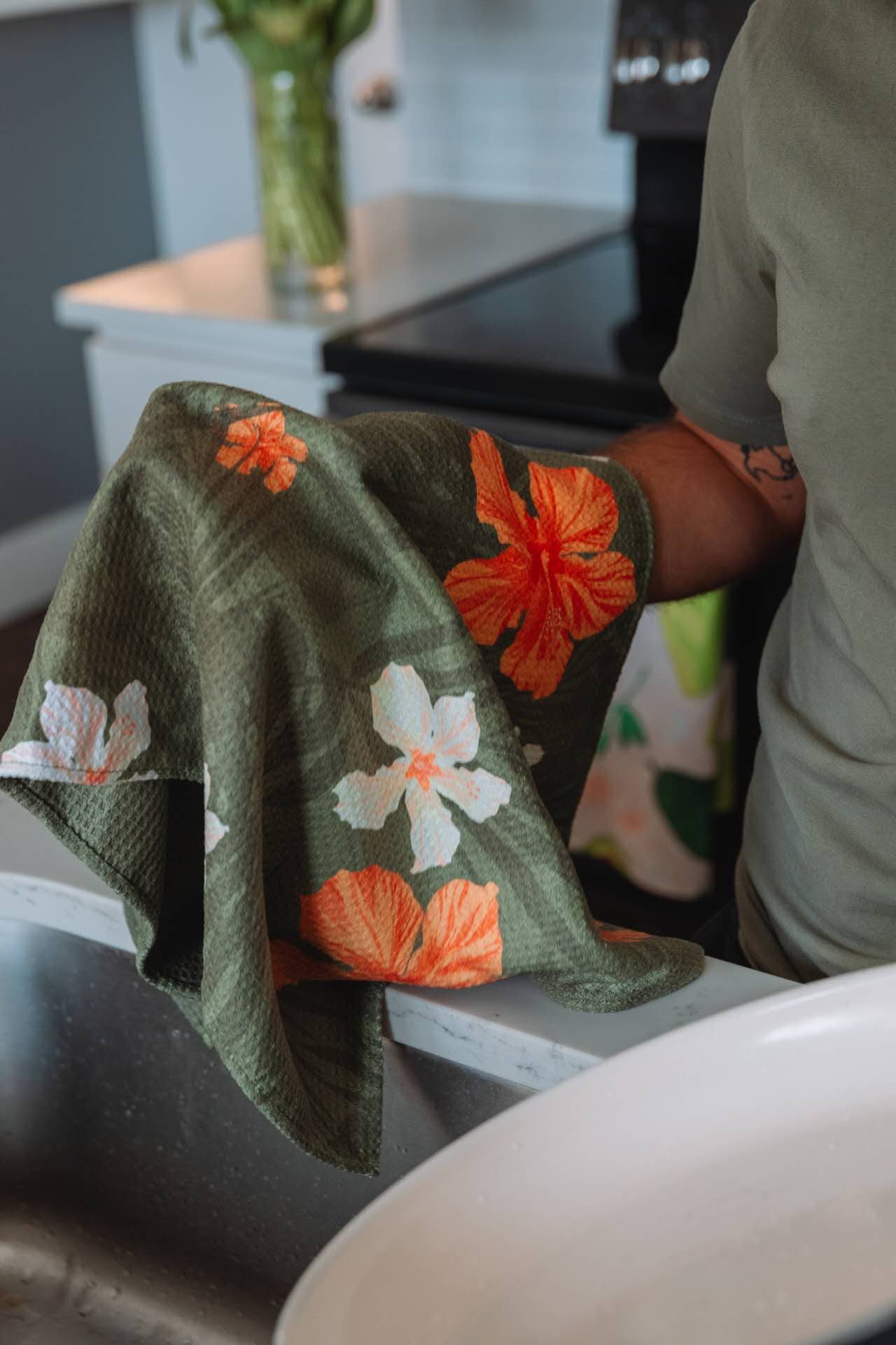 RHB HAWAII – wholesale Tea towel – Hibiscus Bloom Tea Towel4