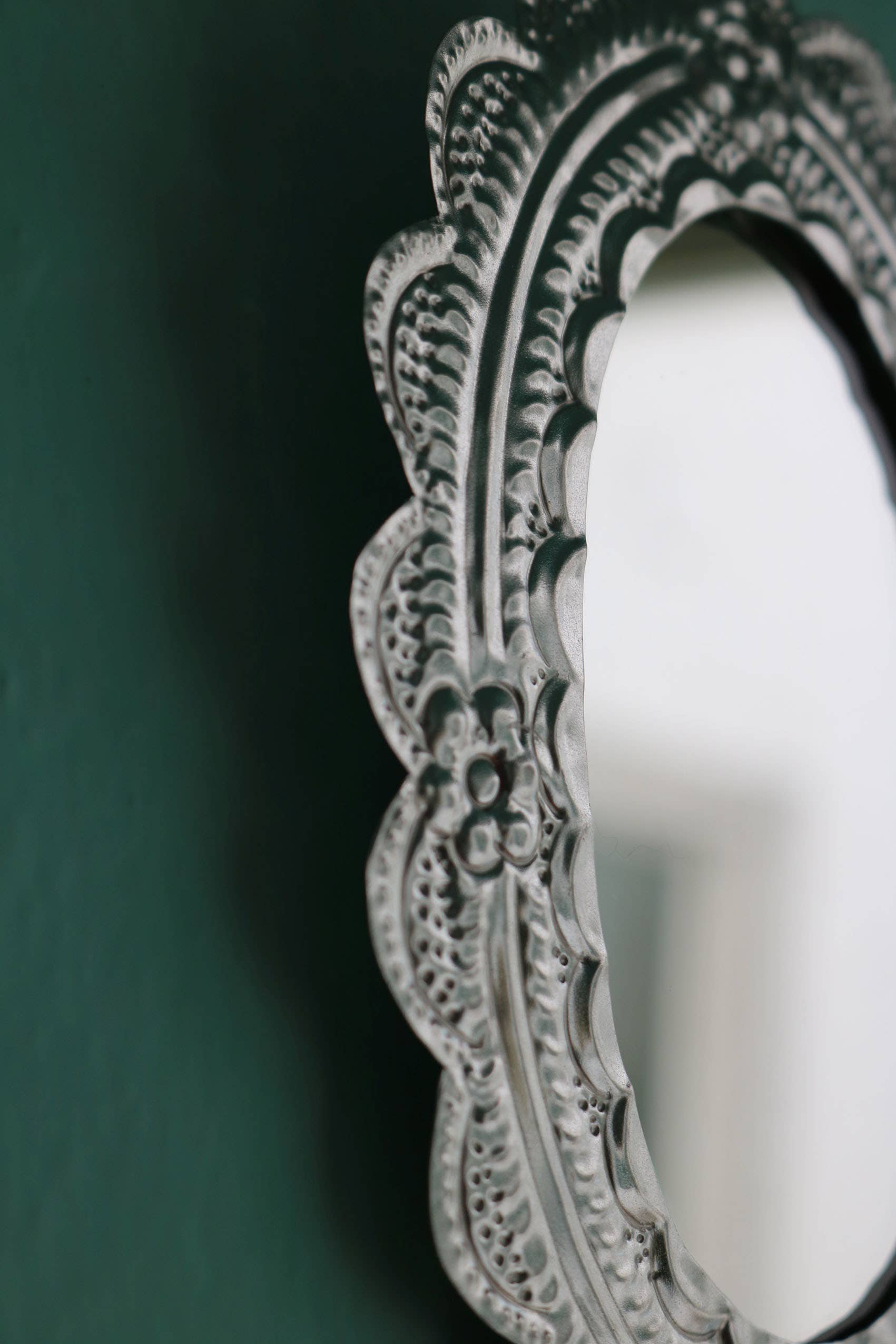 P.I.Project America - Wholesale Decoratieve kwast - Mexicaanse spiegel van tin met reliëf1