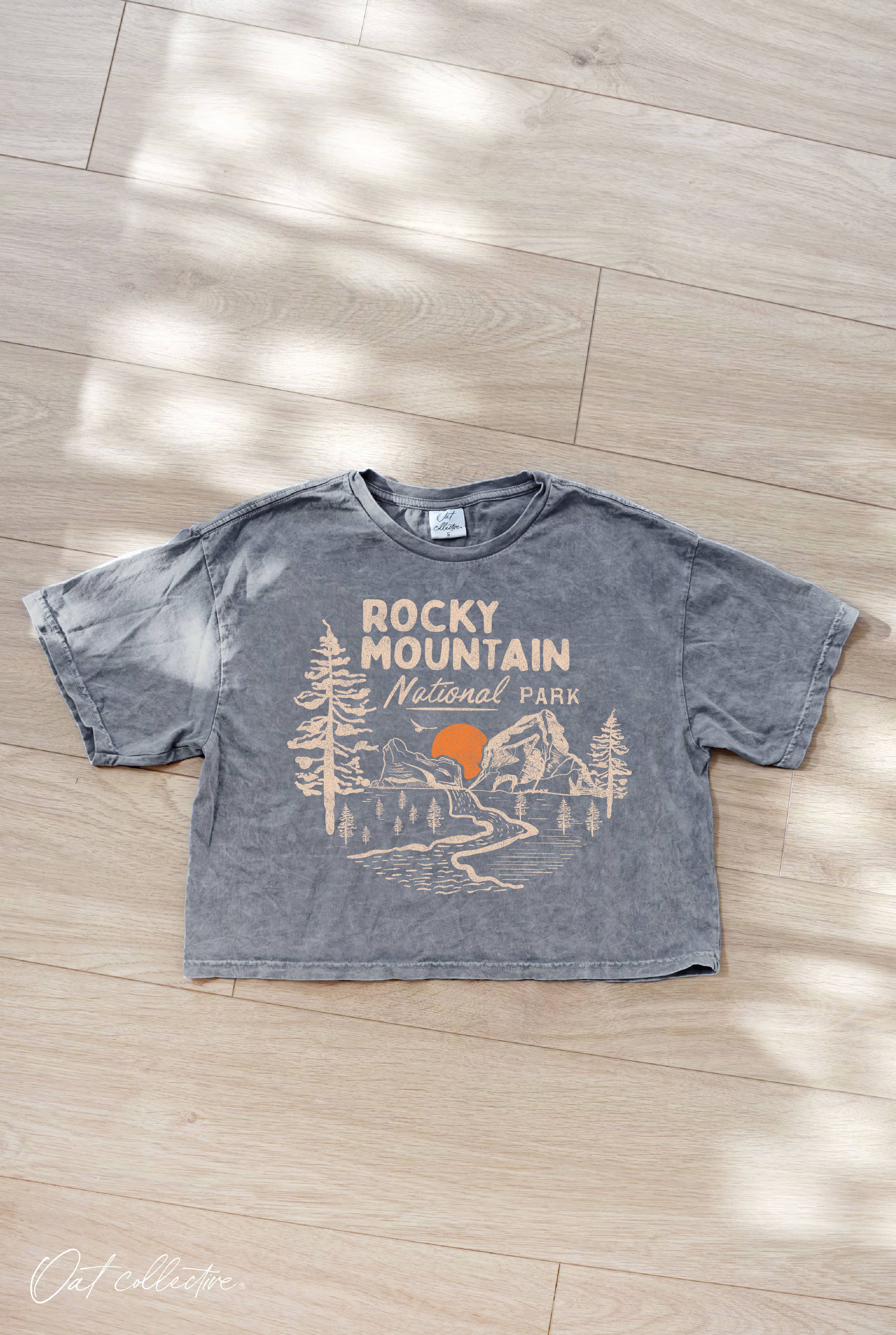OAT COLLECTIVE - Vente T-shirt sérigraphié – femme - Haut à imprimé minéral court ROCKY MOUNTAIN NATIONAL PARK4