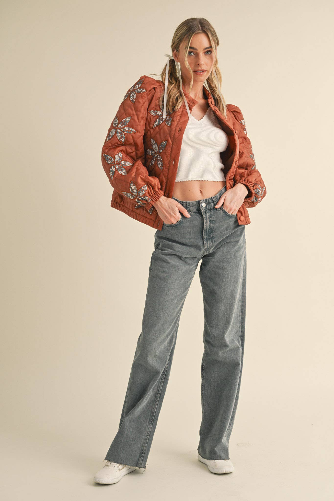 &MERCI - Wholesale Jacket - Women's - QUILTED JACKET WITH FLORAL PATCHWORK MJK330031