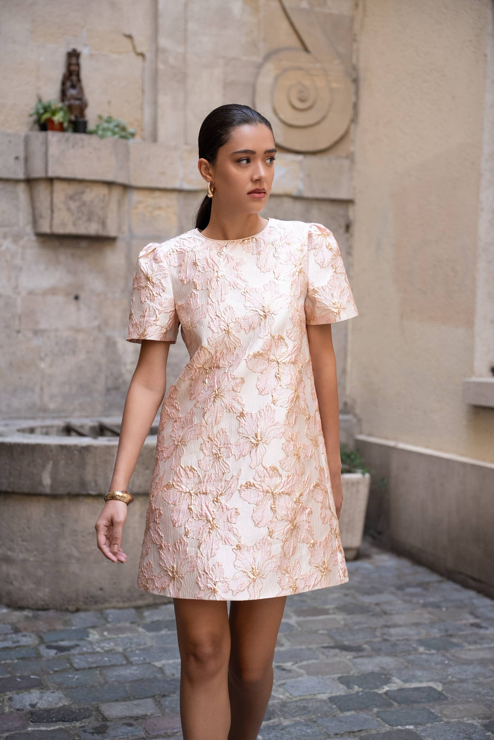 Rosa Abito in jacquard floreale - CK08393 in vendita all'ingrosso su Faire1