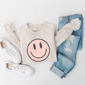 Preppy Aesthetic Pink Smiley Face Moody Crewneck Sweatshirt – The