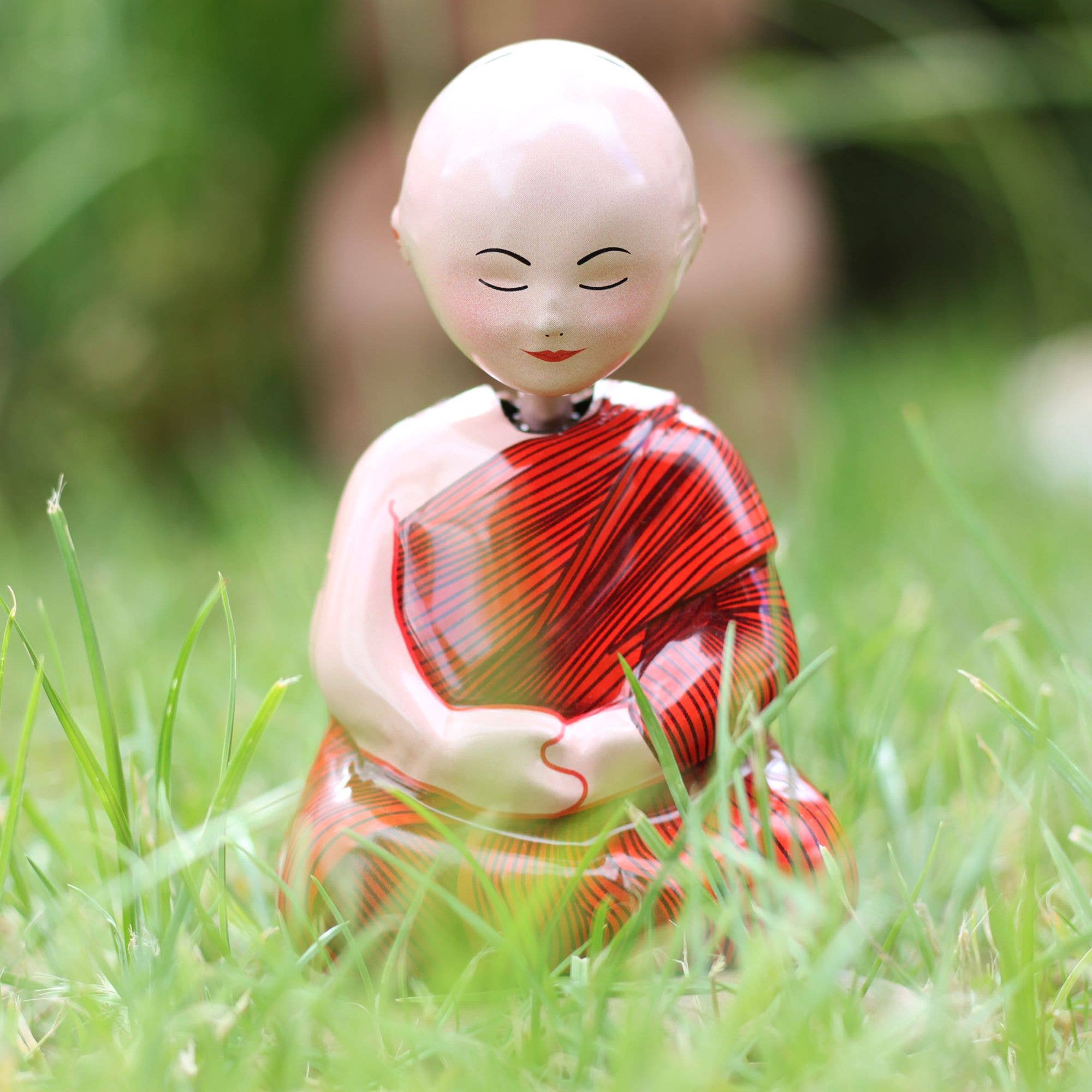Tribal Trade GmbH - Wholesale Classic Toy - Kids - Praying Monk Meditation Buddha Bobble Head Tin Toy5