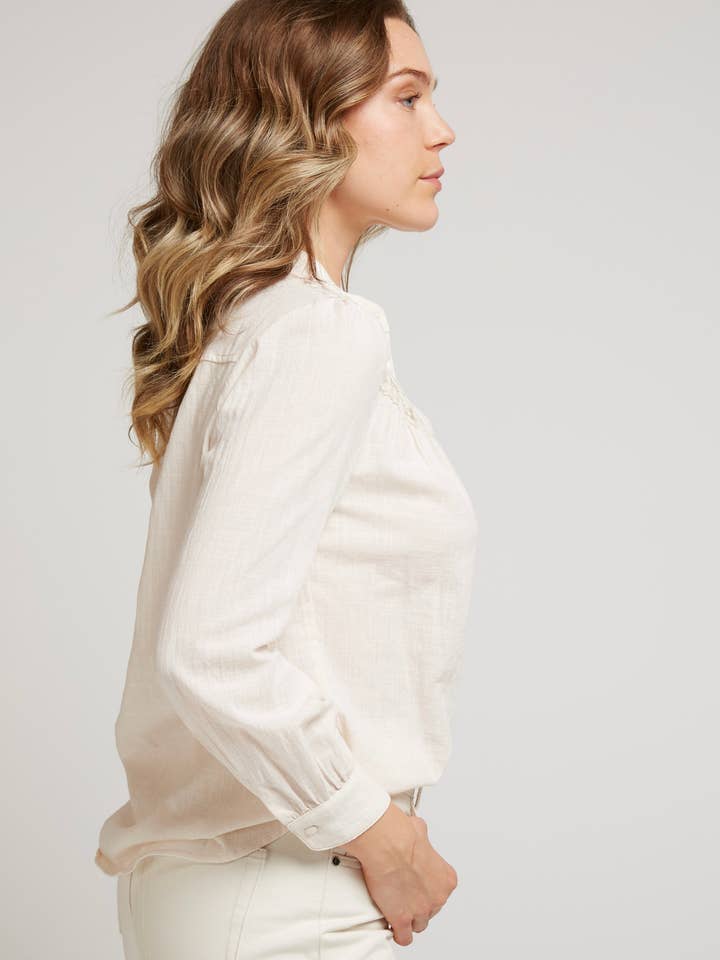 Andy & Lucy - Wholesale Blouse - Women's - SPARKLE - Floral lace cotton blouse2