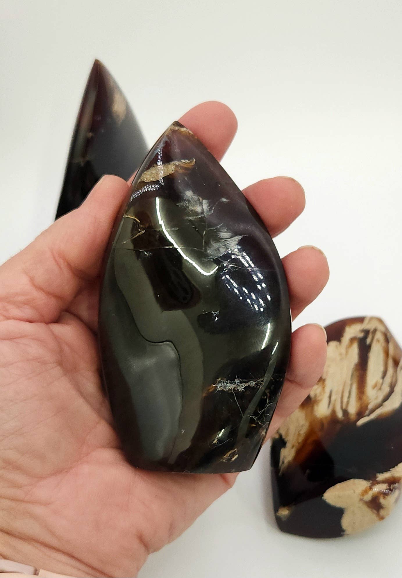 Meraki Gemstones - Wholesale Spirituele steen/kristal - Vrije vorm amber in vlamvorm uit Indonesië (ca. 8,9-10 cm hoog)5