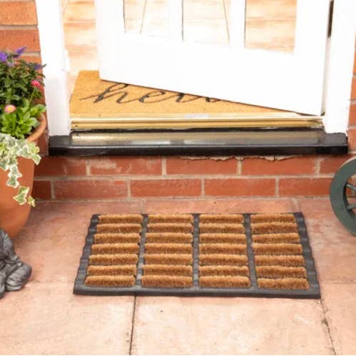 Marissa's Gifts - Vendita all'ingrosso Zerbino - Vassoio in gomma con spazzole in fibra di cocco, zerbino, 60 x 40 x 2 cm, fondo antiscivolo.