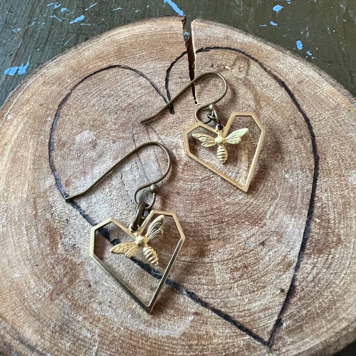Rising Dawn Boutique - Wholesale Dangle Earrings - Bee True heart earrings