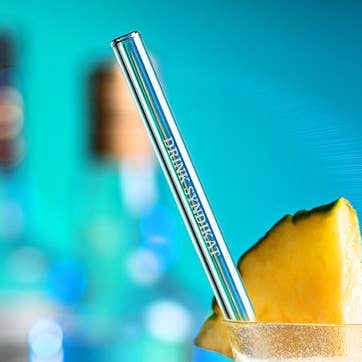 50 pailles en verre avec gravure logo HALM - 23 cm pour la vente par HALM Straws