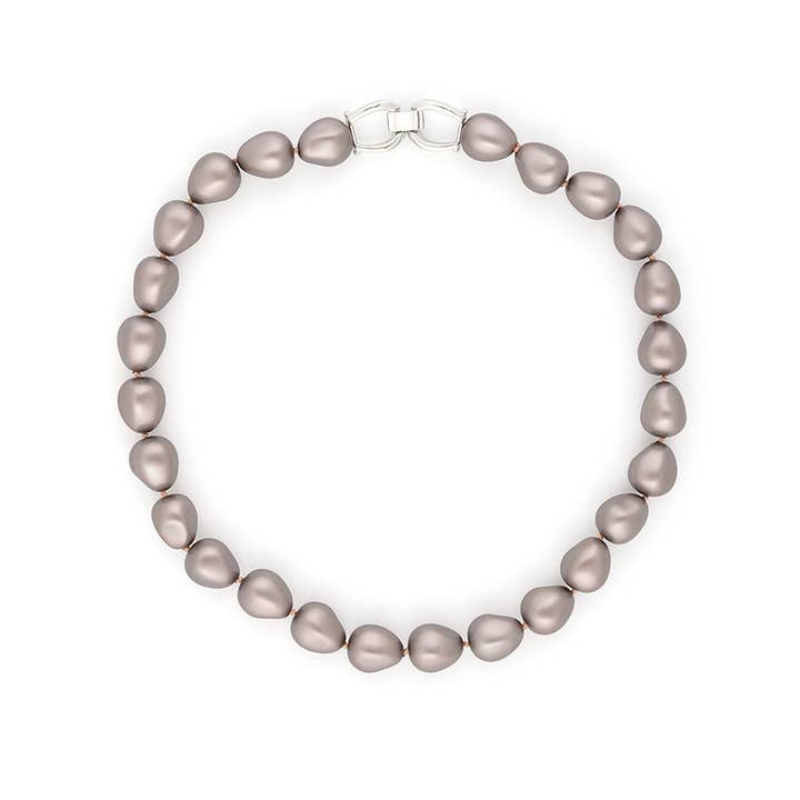 ZENZII Jewelry - Wholesale Beaded/pearl necklace - Classically Chic Pearl Strand Necklace