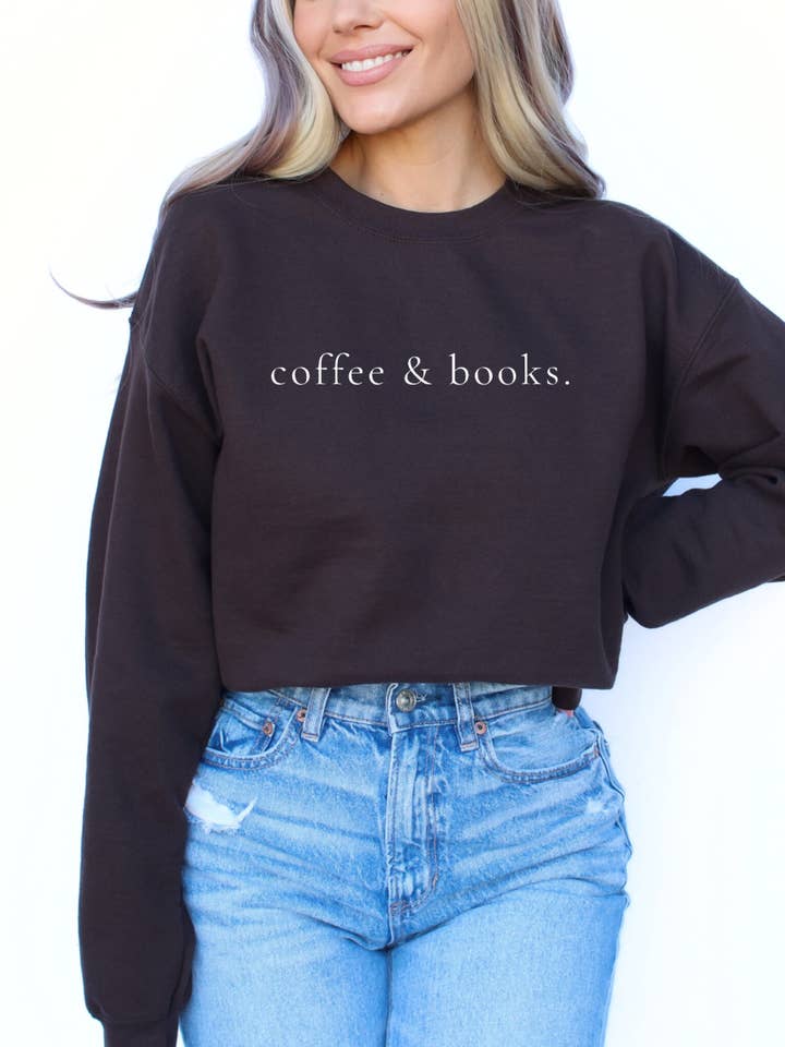 Sweatshirt col rond "Livres et café" - Amoureux des livres pour la vente par Desert Raine