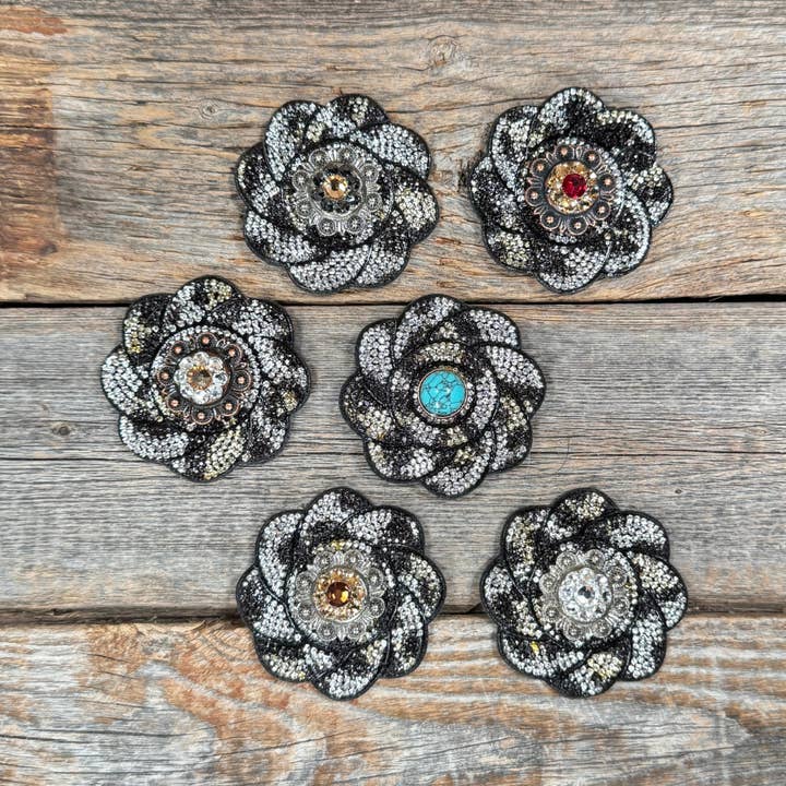 Roseta de Flor de Chita com Pedras de Strass - Conchos Sortidos por atacado de Rodeo Drive