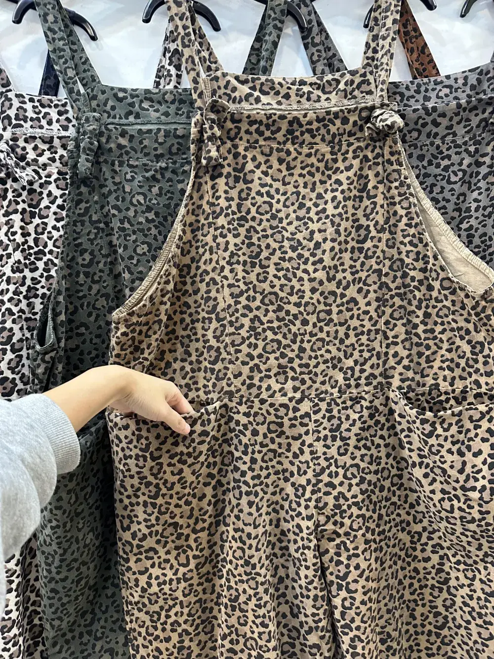 Mimi & Gogo – Engroshandel Heldragt – til kvinder – Kombination I Leopardfløjl  @96580_CBVLeo6