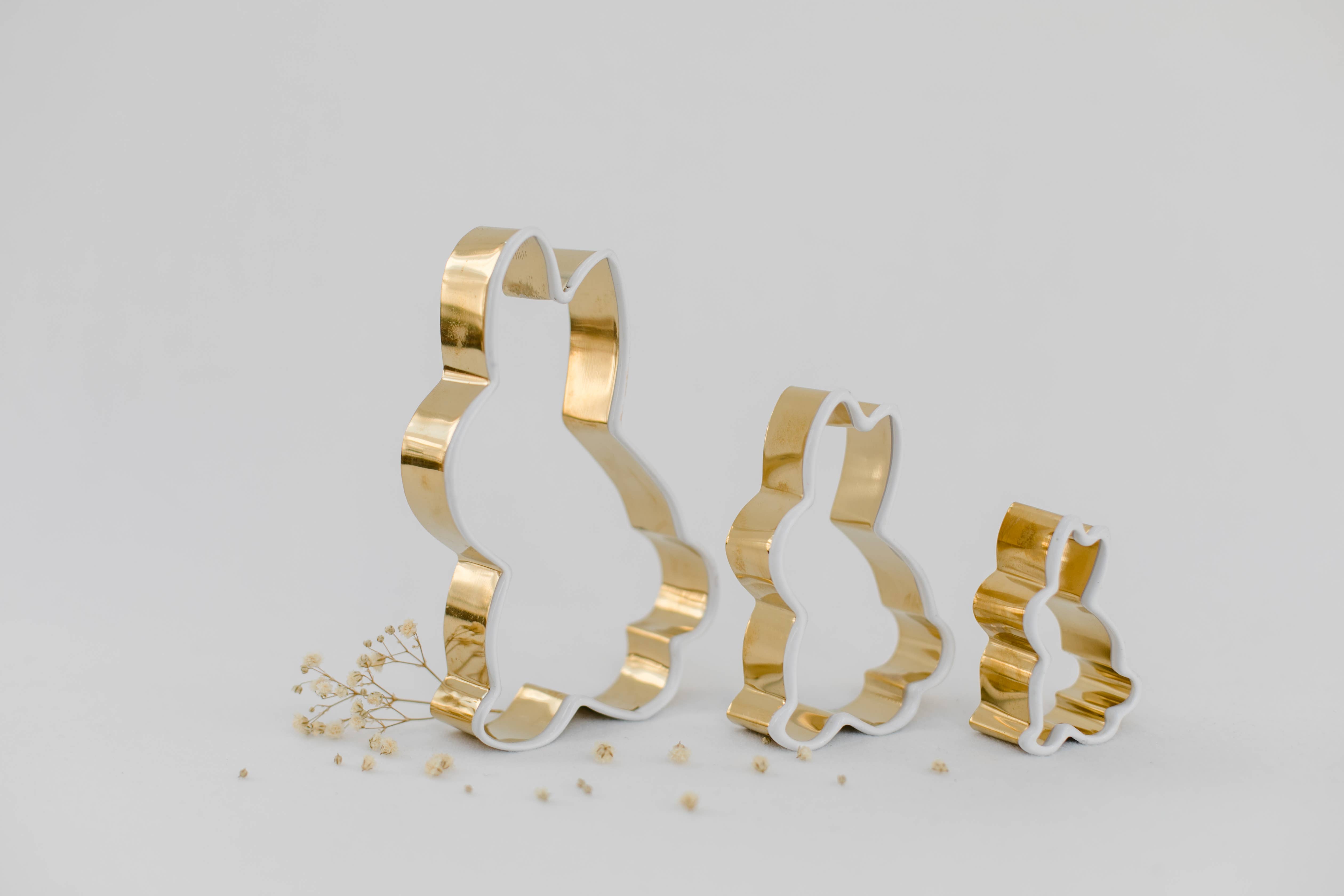 Bake Affair GmbH - Wholesale Cookie Cutter - Bake Affair - Set of 3 sitting rabbit cookie cutters1