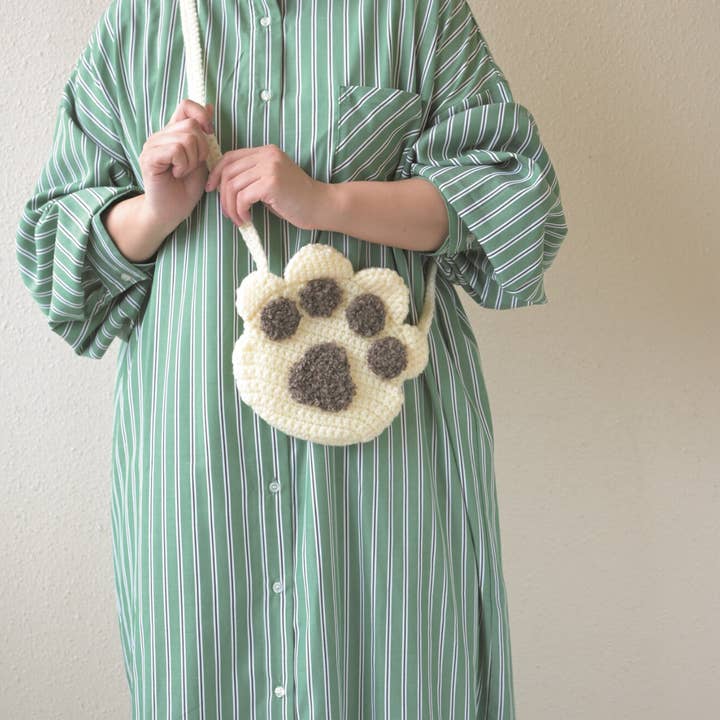 「FUNJI」In Japan - Wholesale DIY craft kit - Cat Paw Crochet Purse DIY Kit | Handmade Pom Pom Loop Bag | 1