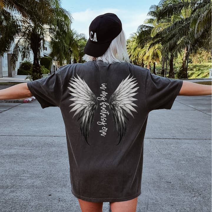 T-shirt unisexe In My Fantasy Era | Bookish Apparel pour la vente par DIYxe