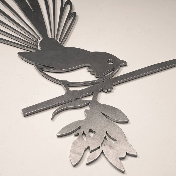 Metalbird - Wholesale Outdoor Ornament/Decor - Fantail (The New Zealand Piwakawaka) Garden art | Gifting