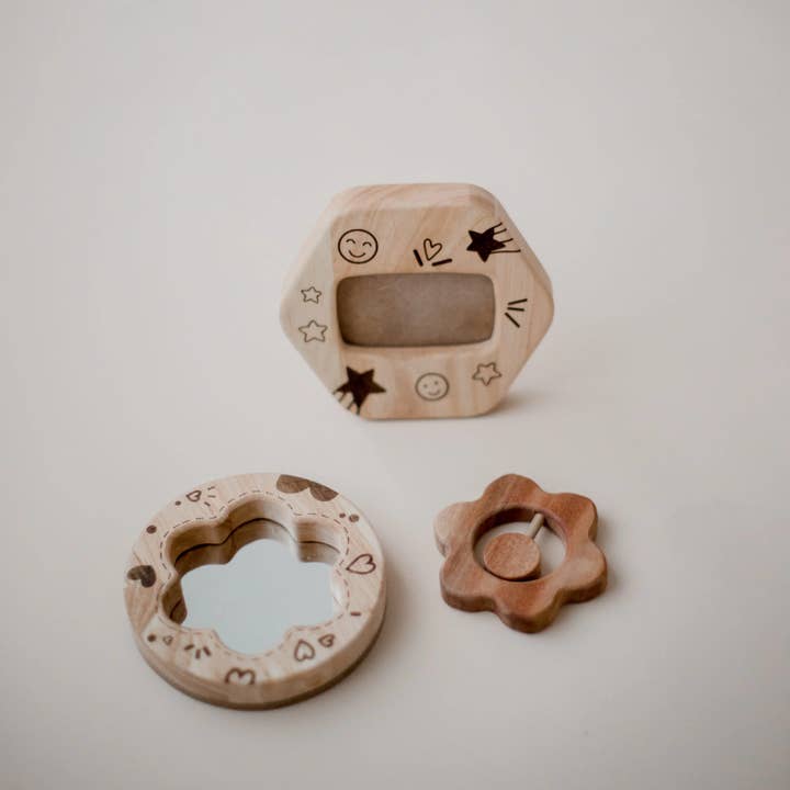 Blossom Baby Shower Gift Set for wholesale by Q Toys