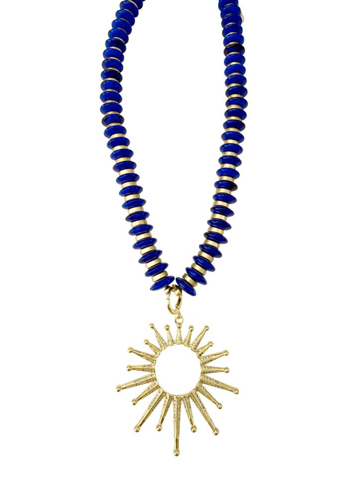 Collar Azul Trinity con Cuentas y Colgante de Sol Abierto para venta al por mayor de Gemelli