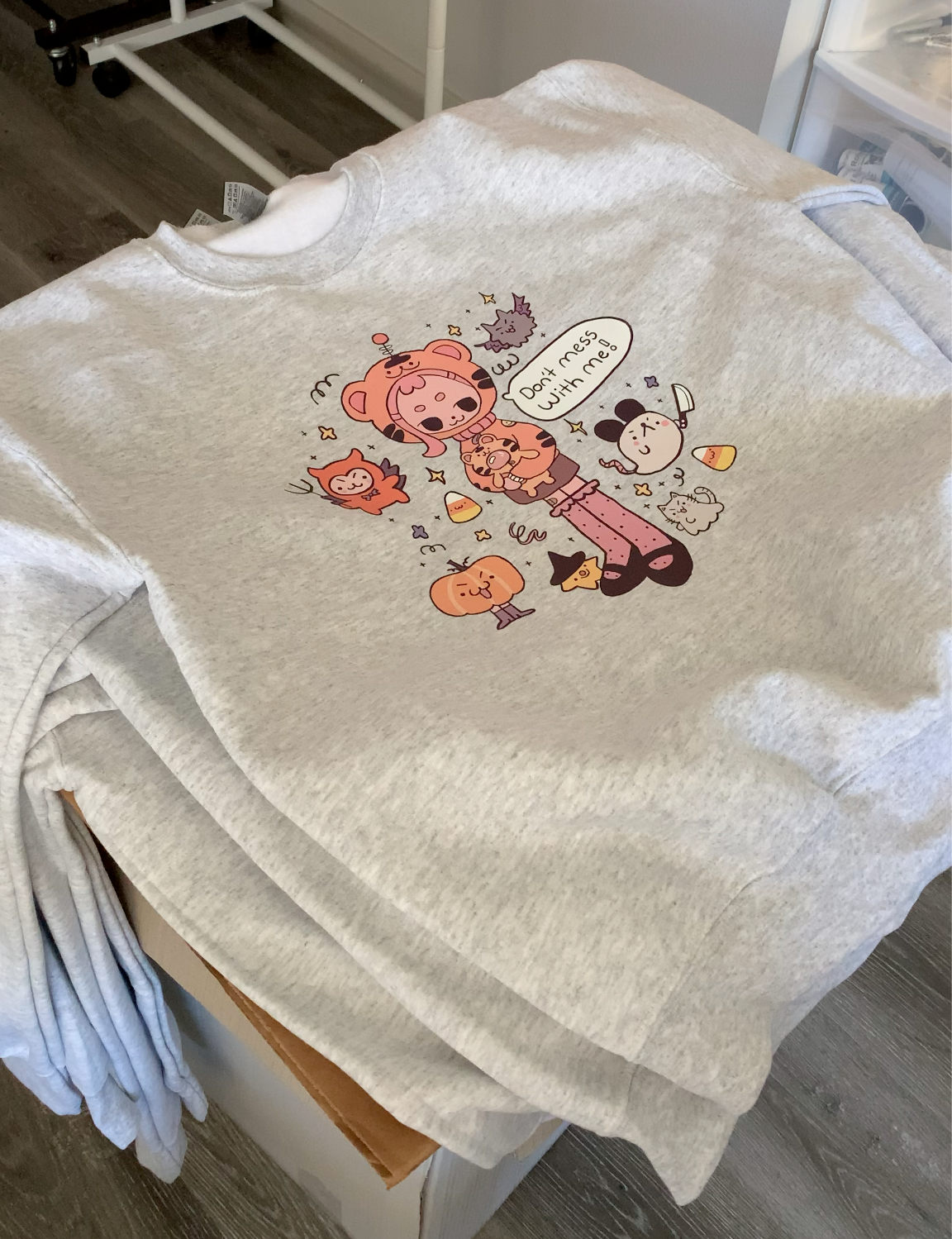 Overthinker Apparel - Wholesale Graphic Sweatshirt - Unisex - Don’t Mess With Me Midweight Graphic Crewneck Sweatshirt1