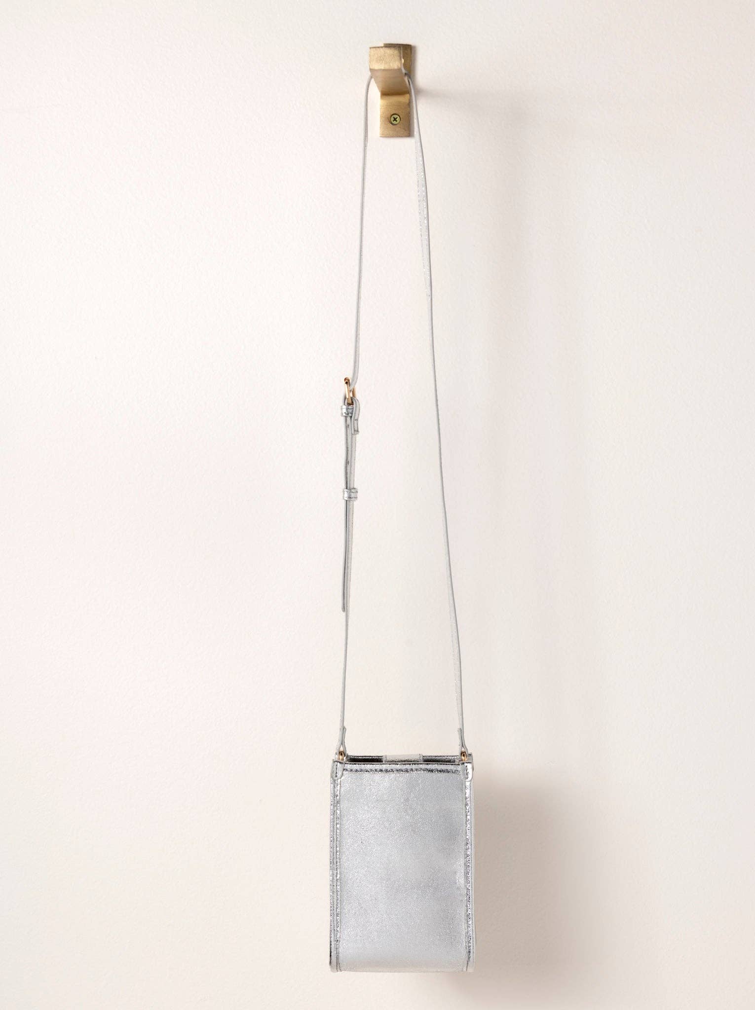 Shiraleah - Wholesale Phone Wallet - Women's - SKYLER PHONE HOLDER, SILVER2