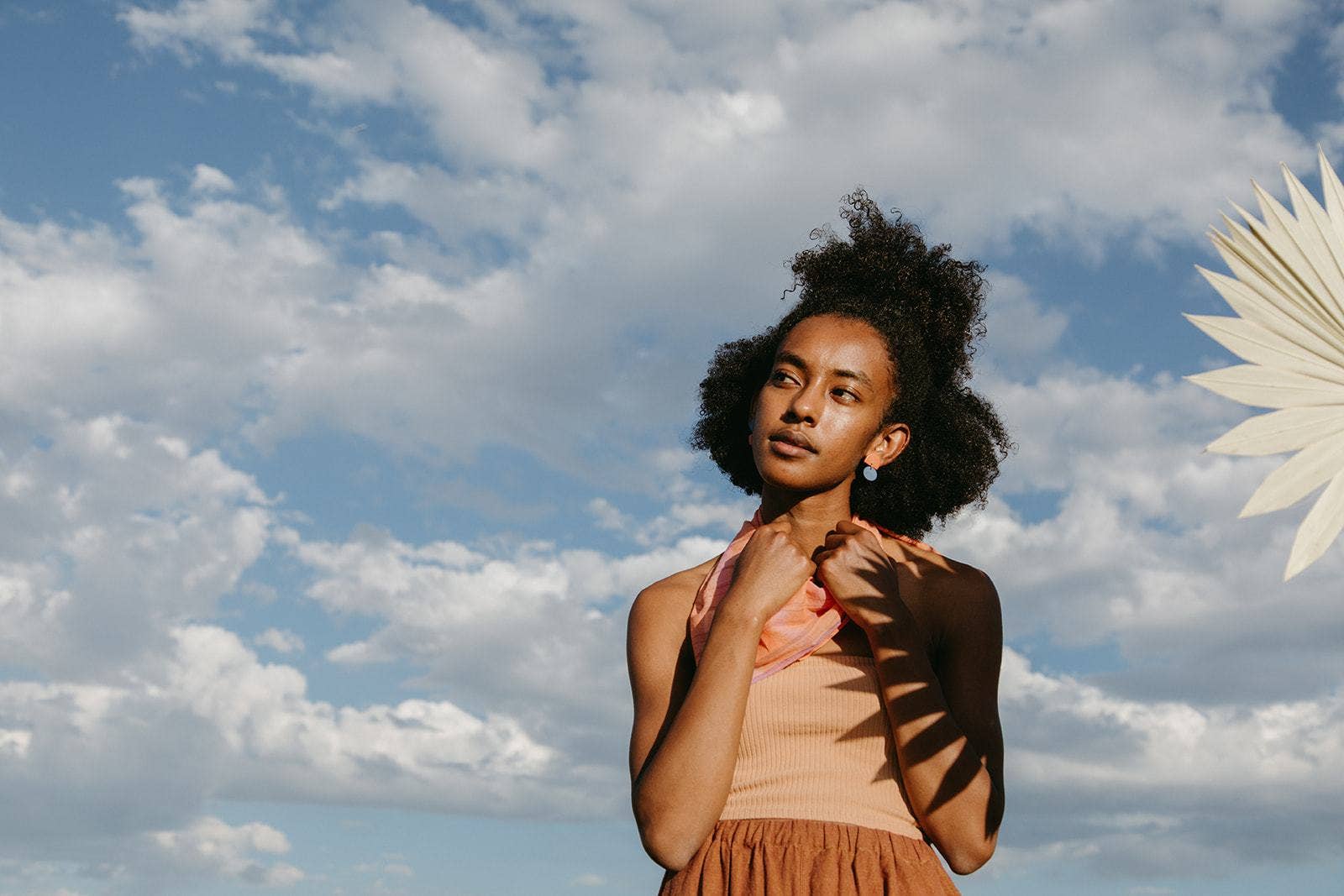 Rover & Kin - Vendita all'ingrosso Orecchini pendenti - Orecchini Backflip Clay4