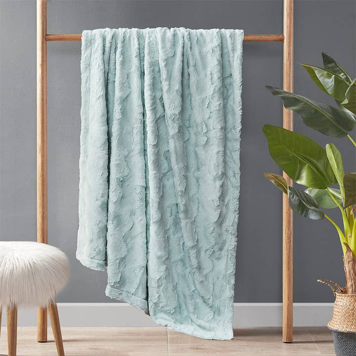 Olliix - Wholesale Throw Blanket - Oversized 60x70" Faux Fur Throw Blanket, Light Blue