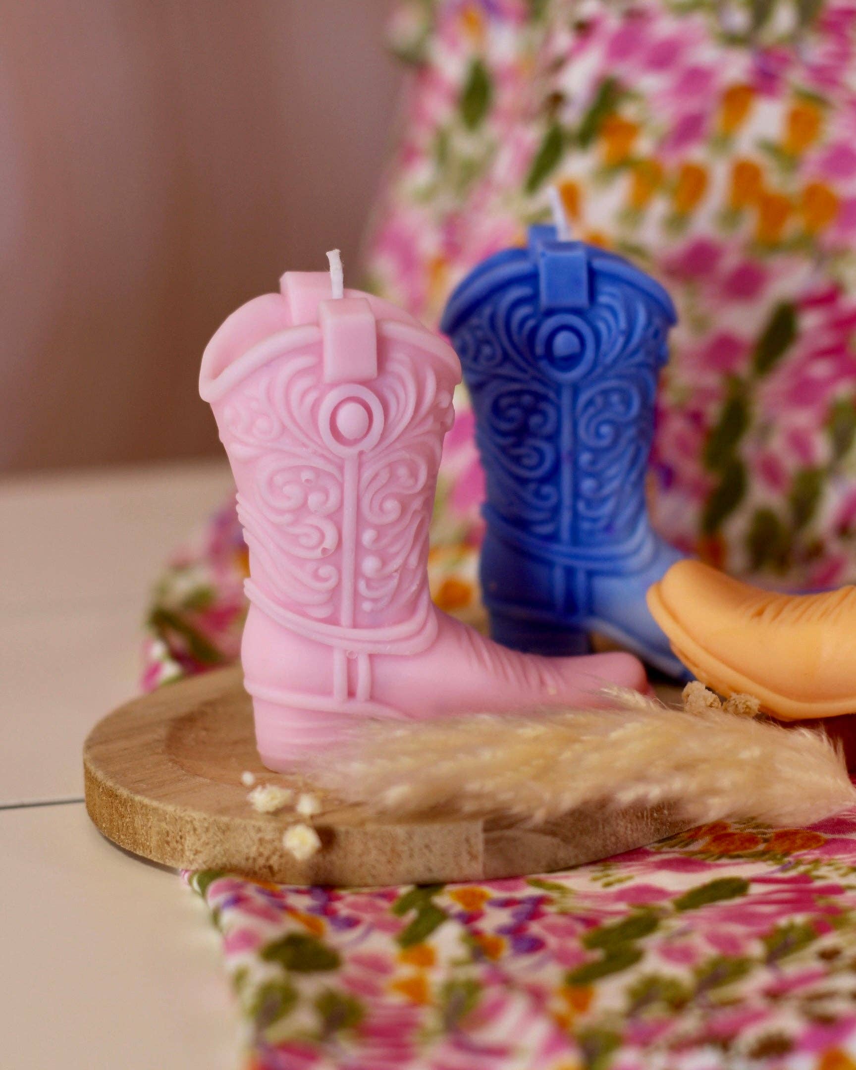 Meet me at the corner - Wholesale Novelty Candle - Santiags Candle4