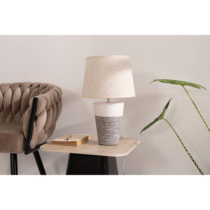 Gdeco - Wholesale Accent/Desk Lamp - Beige Linen Ceramic Screen Lamp 55*26*26 cm